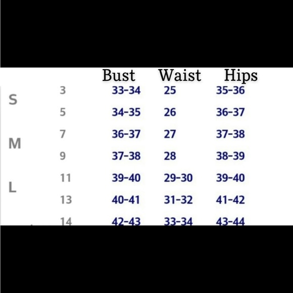 Long elegant emerald green prom dress. Be a showstopper!!!!!!!! - Picture 2 of 3